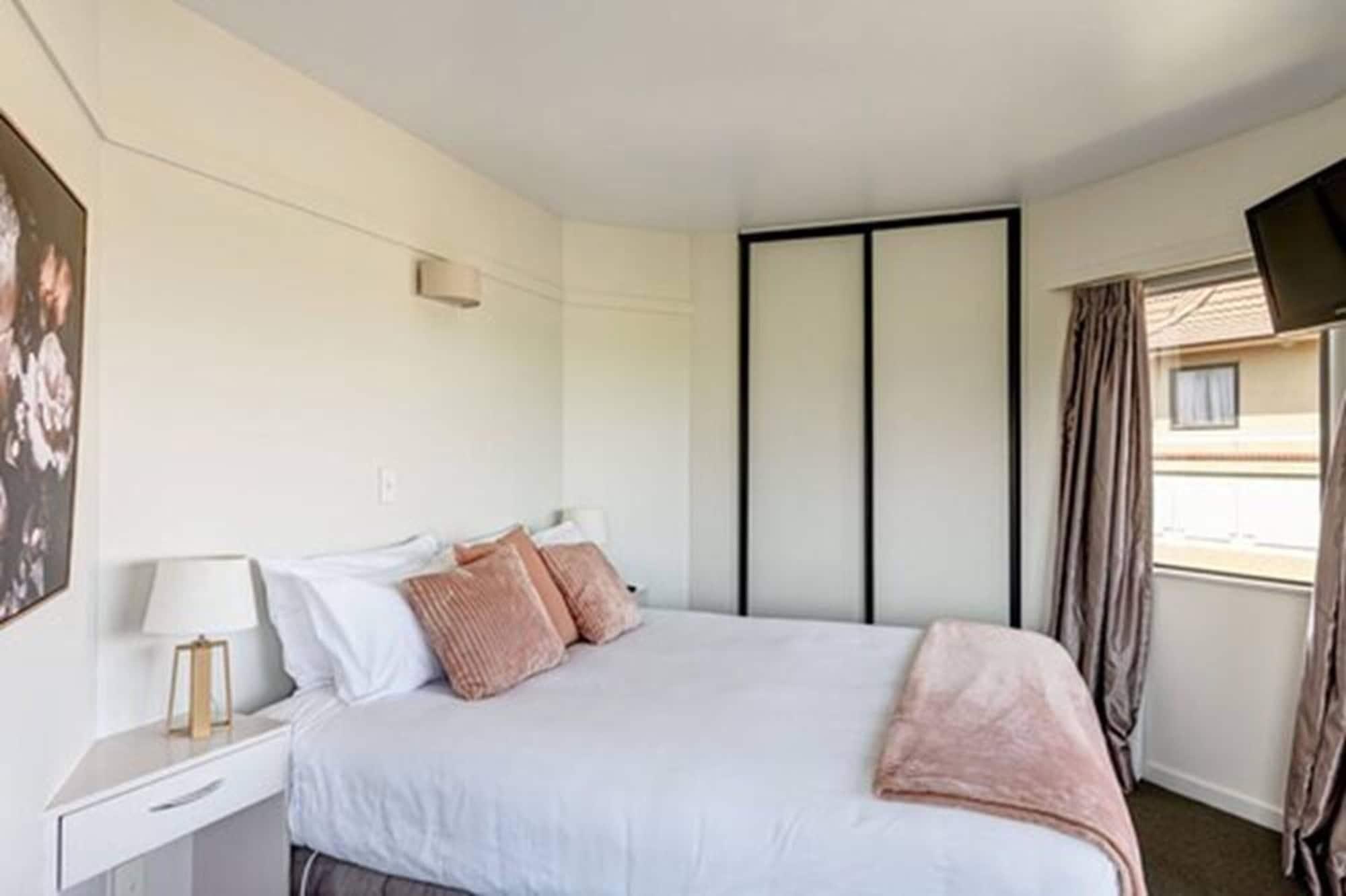 The Beachcomber Hotel Nelson Luaran gambar