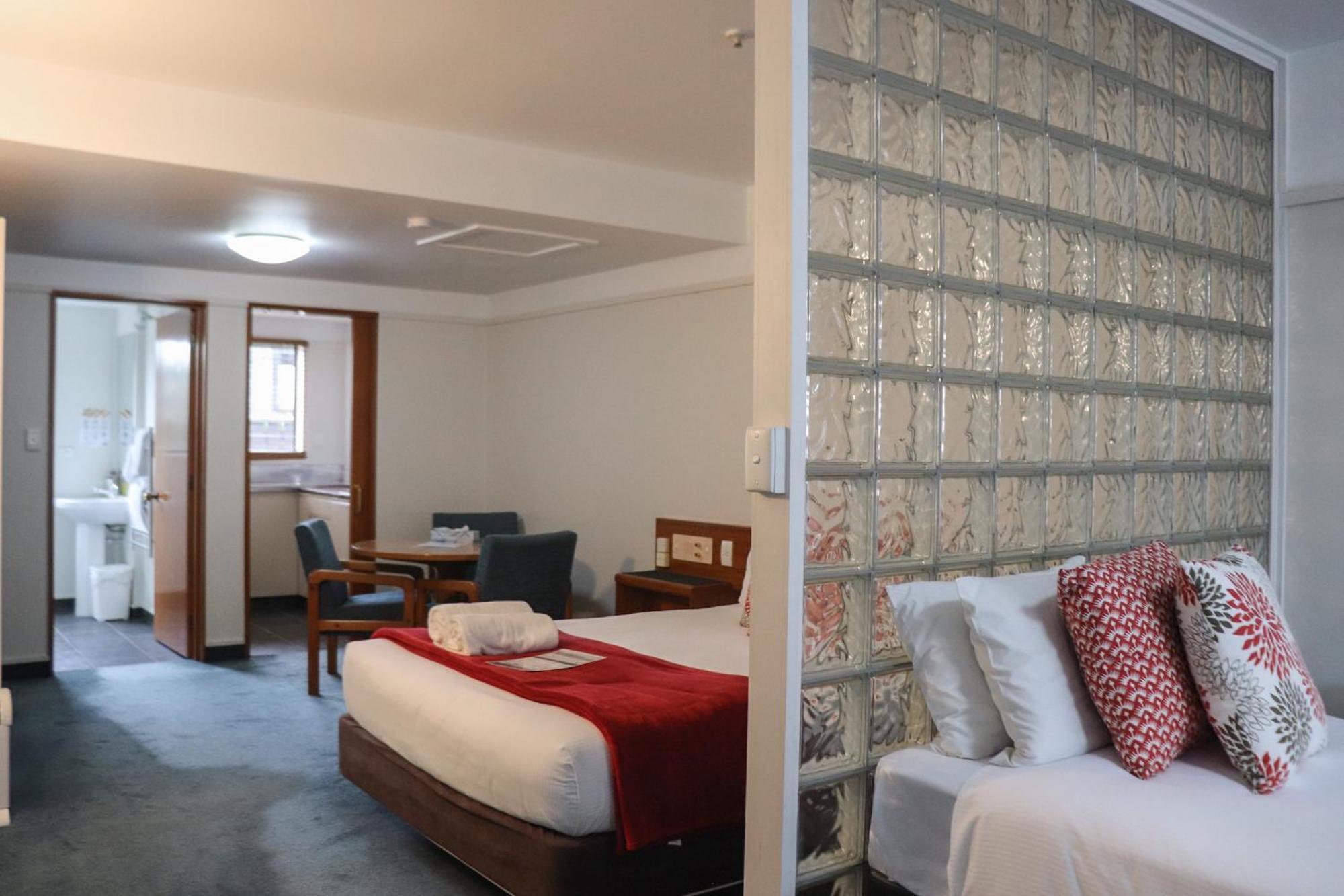 The Beachcomber Hotel Nelson Luaran gambar