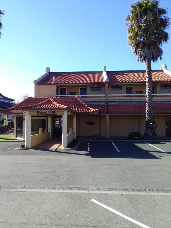The Beachcomber Hotel Nelson Luaran gambar
